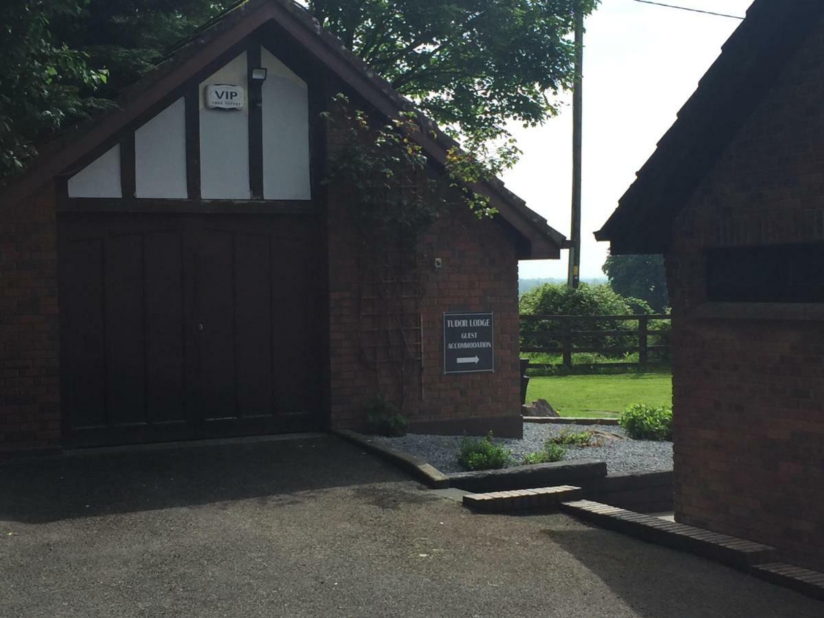 Tudor Lodge Guest Accommodation Bunratty Exterior foto